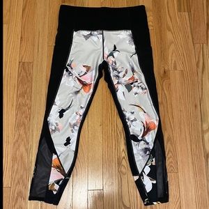 Athleta Black Floral Workout 7/8 Leggings - Large